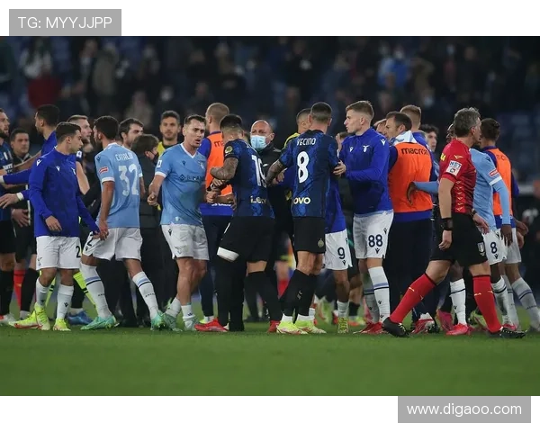 佩德罗萨:理解球迷抱怨,塞维利亚就不应该只为保级而战 佩德罗萨:理解球迷抱怨,塞维利亚就不应该只为保级而战